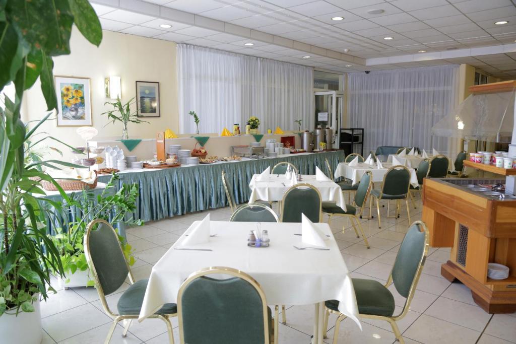 Hotel Bara Gellert Budapest Exteriör bild